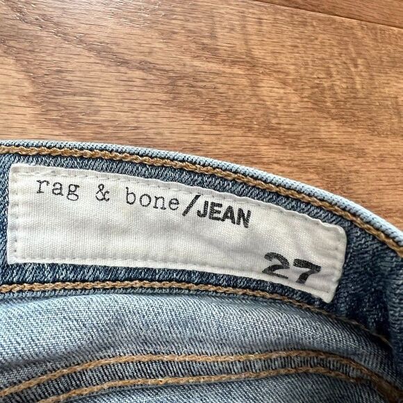 Rag & Bone Jeans Women's Size 27 Capri Hanover Light Wash Distressed - Picture 3 of 10